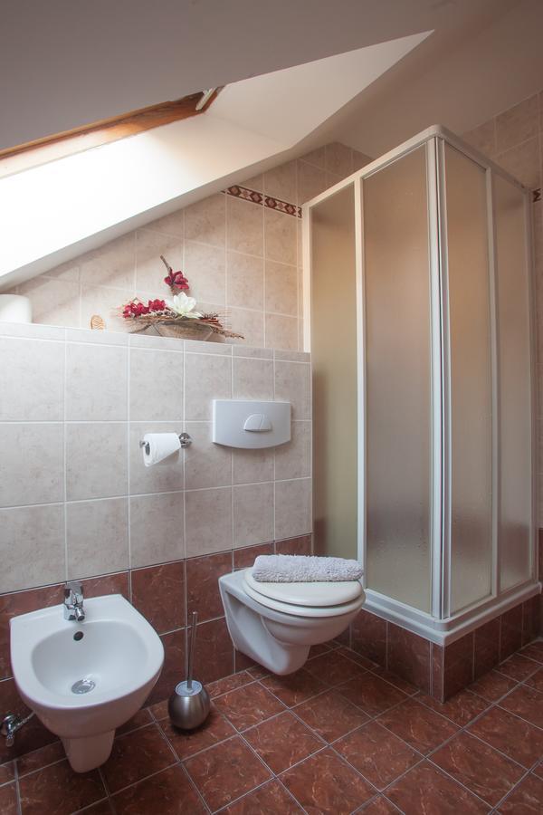 Pension Pulmesic Jablonec nad Nisou Esterno foto