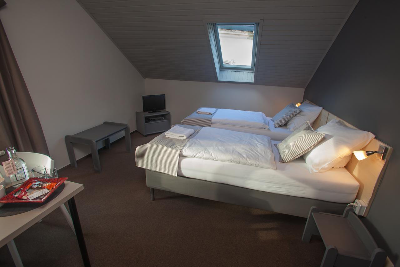 Pension Pulmesic Jablonec nad Nisou Esterno foto