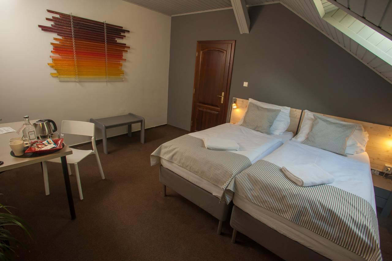 Pension Pulmesic Jablonec nad Nisou Esterno foto
