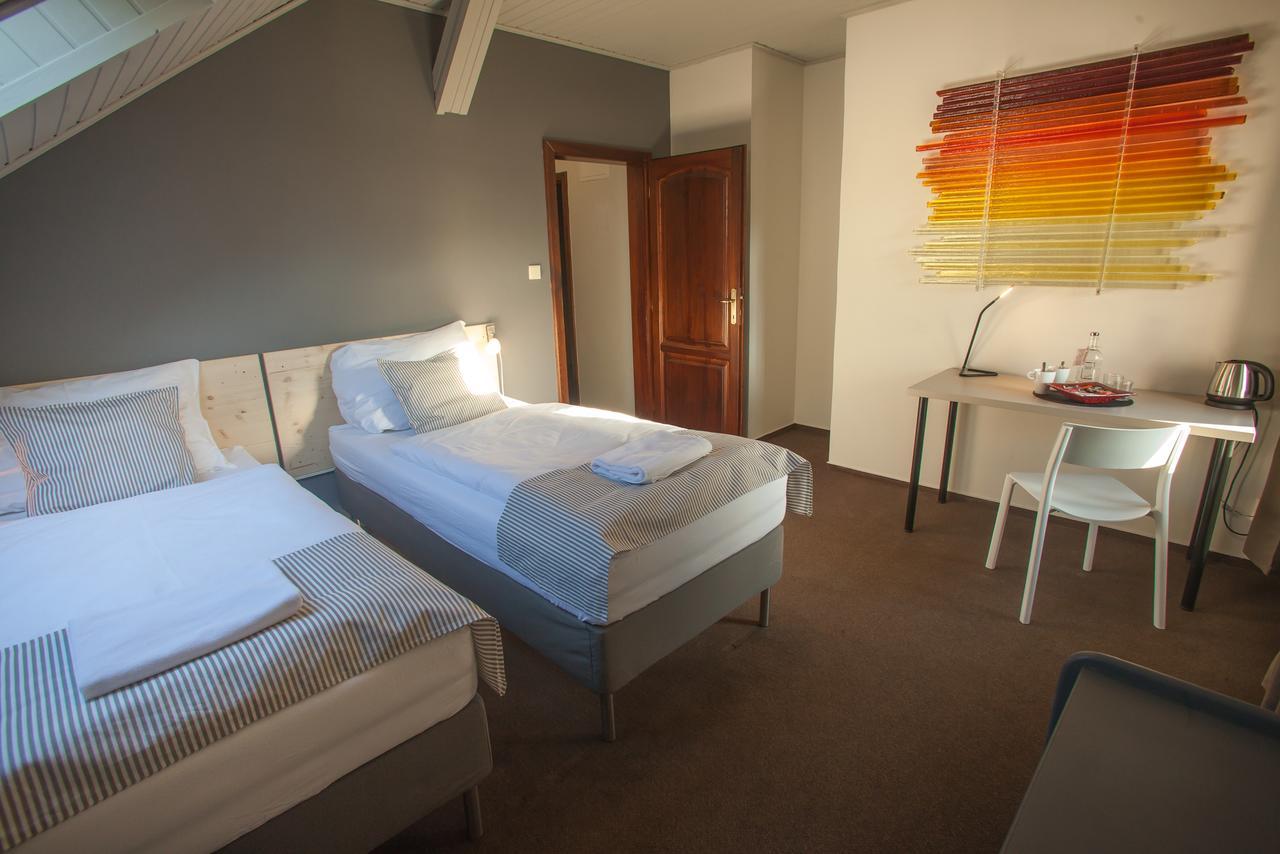Pension Pulmesic Jablonec nad Nisou Esterno foto